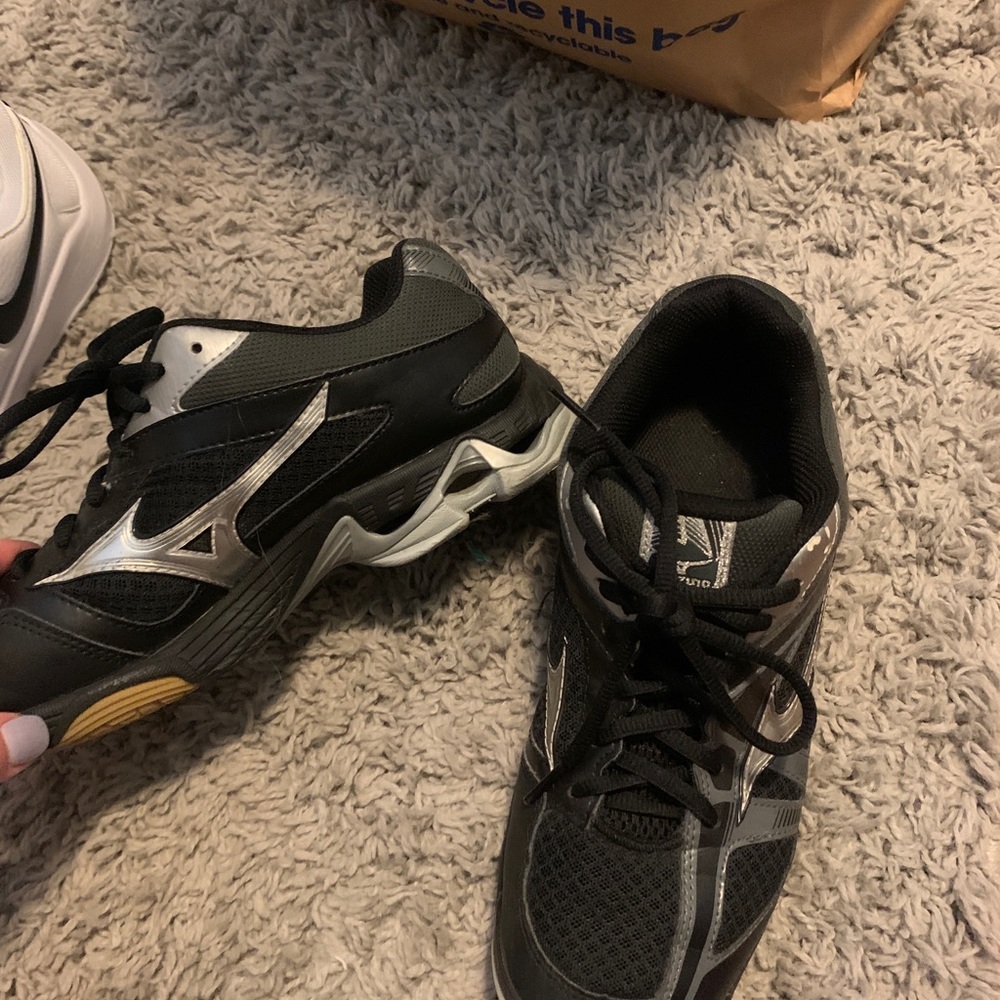 black volleyball shoes